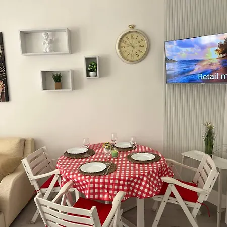 דירה For 4 People ספינאה